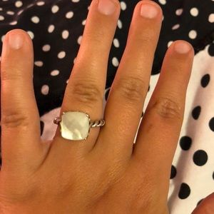 Pandora ring-mother of pearl